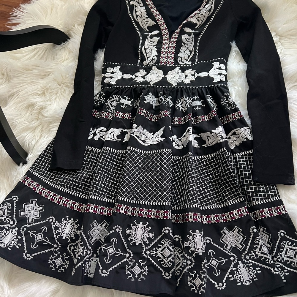 Bebe Dress - Picture 3 of 16
